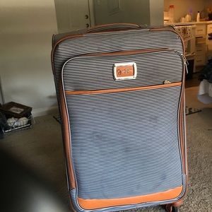 Jessica Simpson luggage